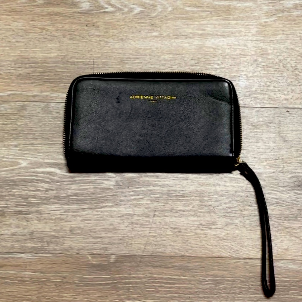 Adrienne Vittadini black wristlet wallet